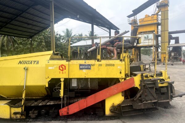 asphalt finisher